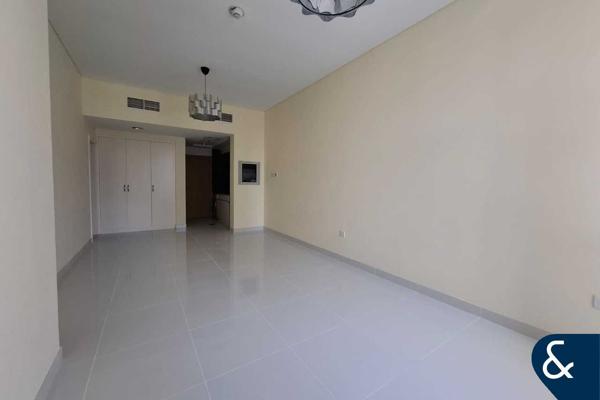 RECENT REFURB | VACANT | PRIME LOCATION